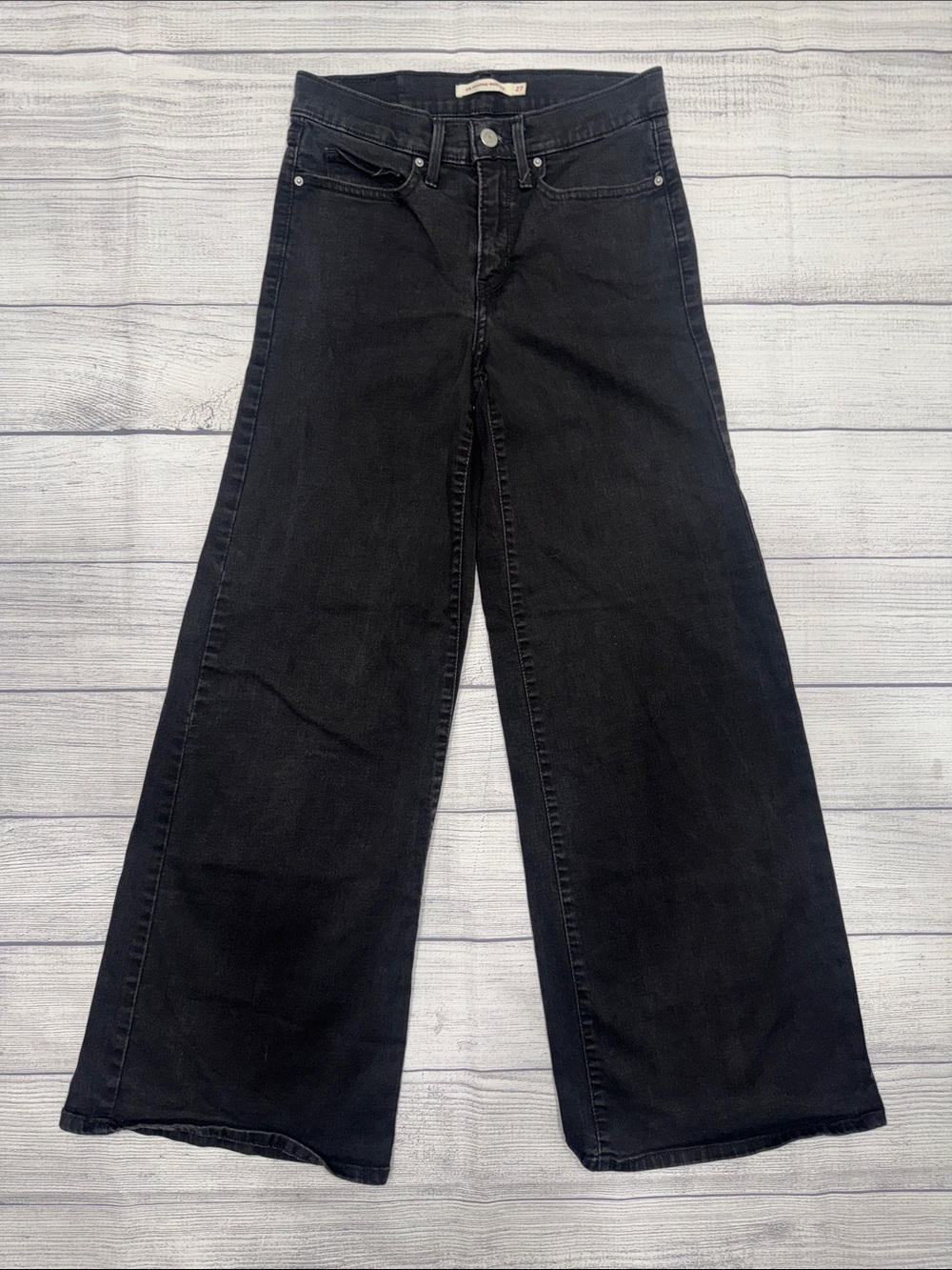 Leviโs 318 Black Wide-Leg High-Rise Jeans